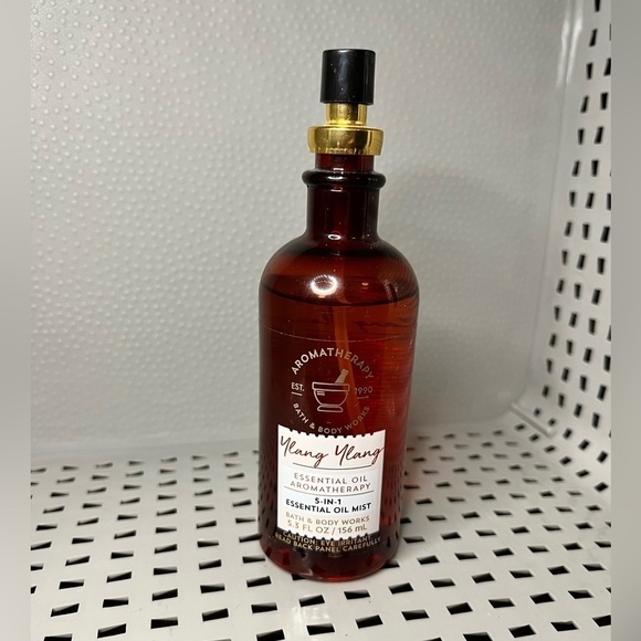 Bath & Body Works Essential Oil Mist - Picture 1 of 9